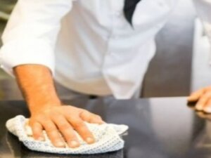 طريقة تنظيف سيراميك المطبخ من الدهون 6 تنظيف سيراميك المطبخ من الدهون